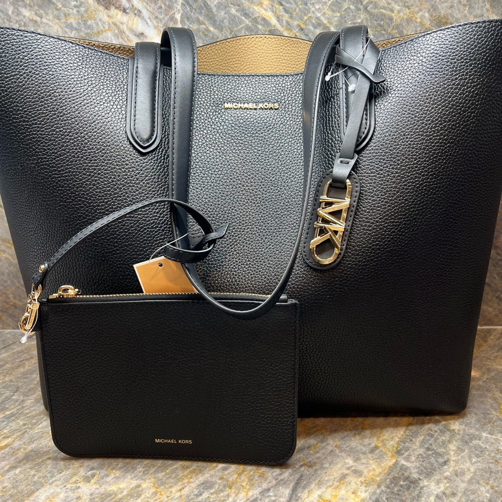 Michael Kors XL Reversible Tote w/pouch NWT